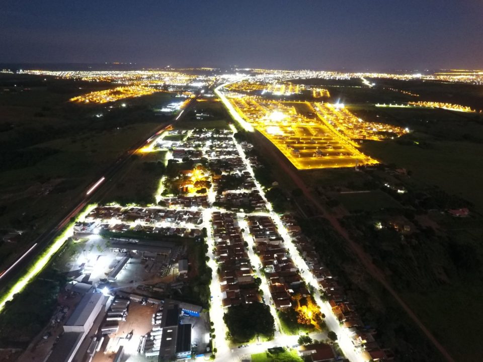 Prefeitura conclui troca de iluminação em mais um bairro