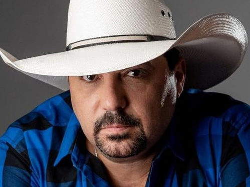 Sertanejo Edson é transferido para a UTI devido à covid-19