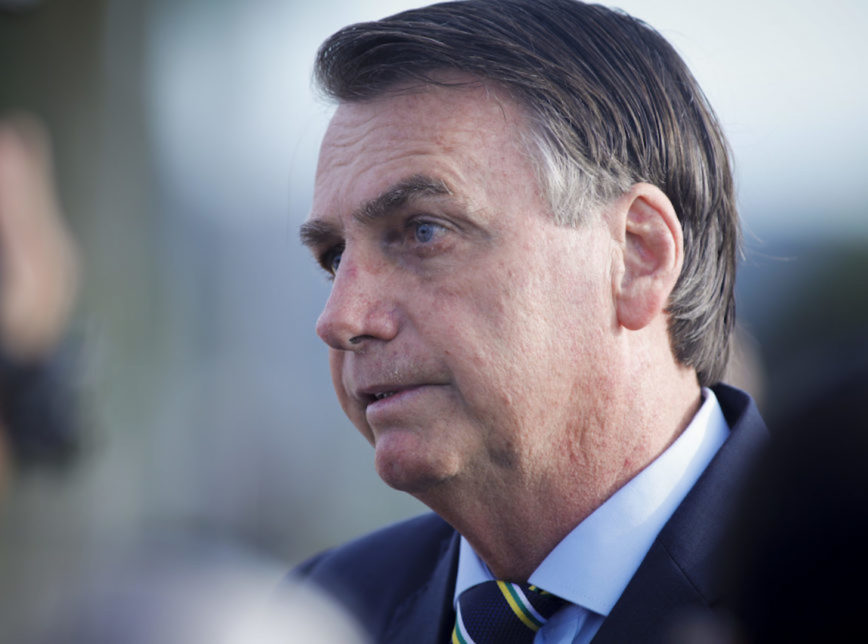 Bolsonaro veta projeto que trata adoção como medida excepcional