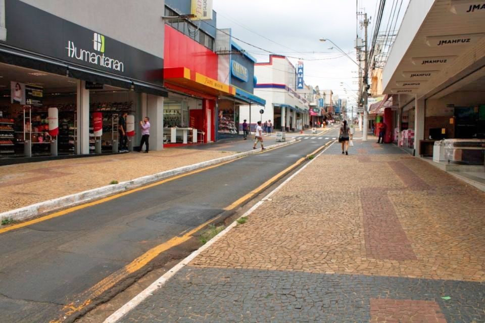 Governo do Estado libera comércio e cultos a partir de domingo