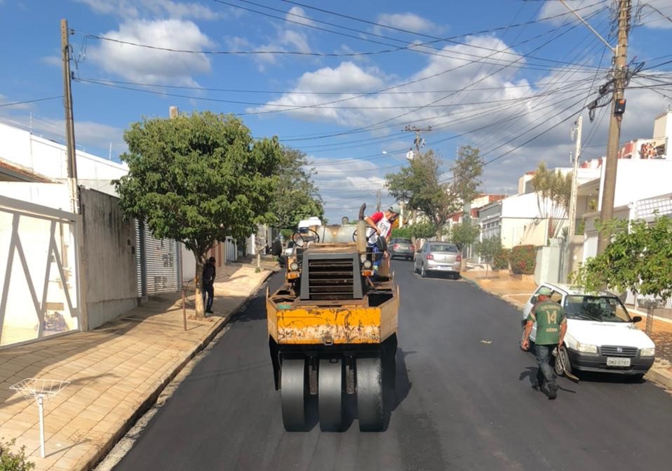 Prefeitura e Codemar concluem recape no Portal do Sol