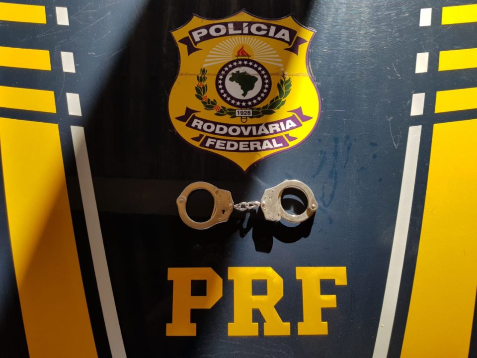 Homem tenta fugir da PRF e acaba preso por embriaguez