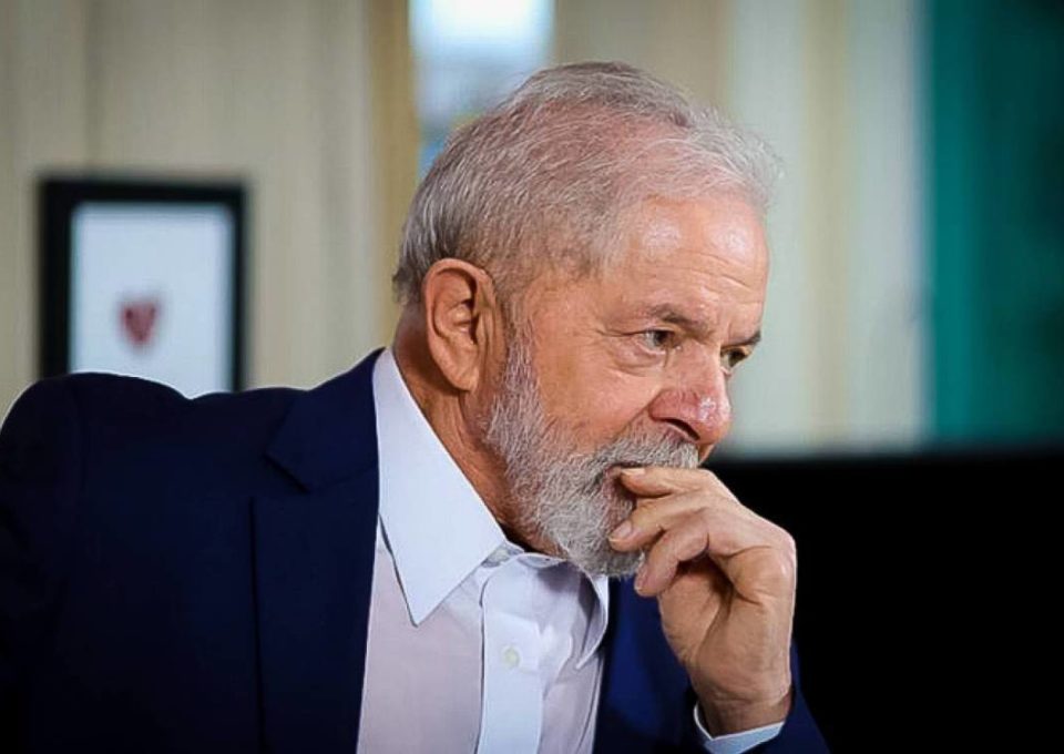 Lula rebate Bolsonaro e diz que não fará jogo rasteiro para 2022