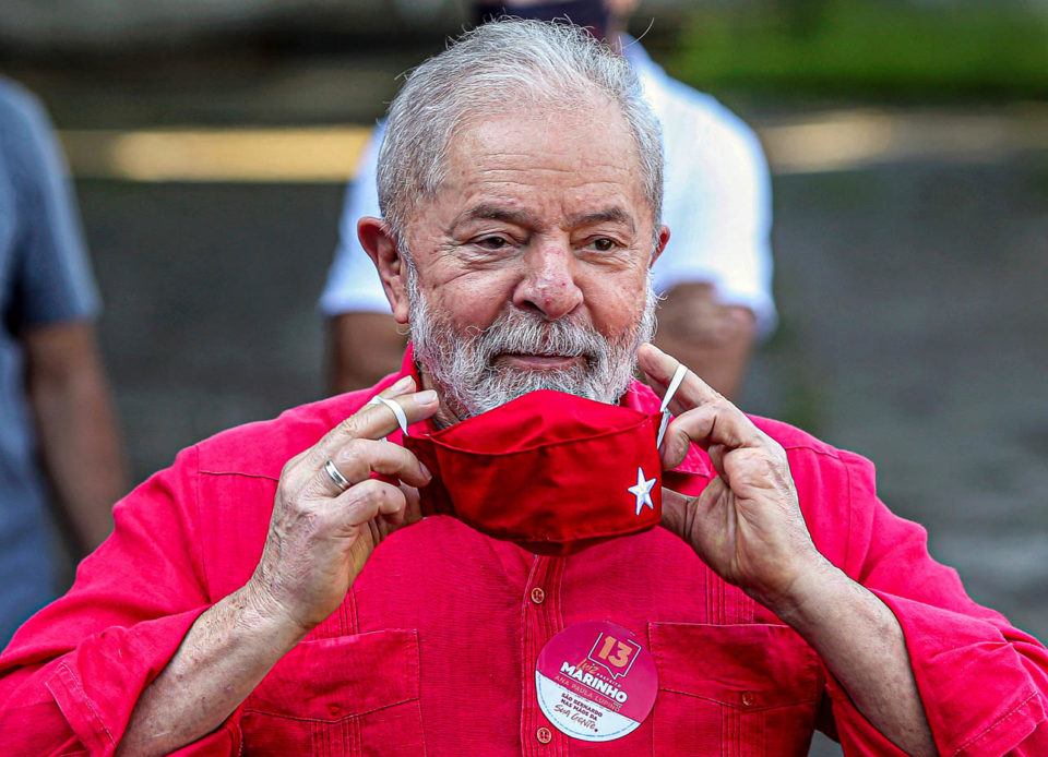 Lula admite que vai concorrer à presidência em 2022