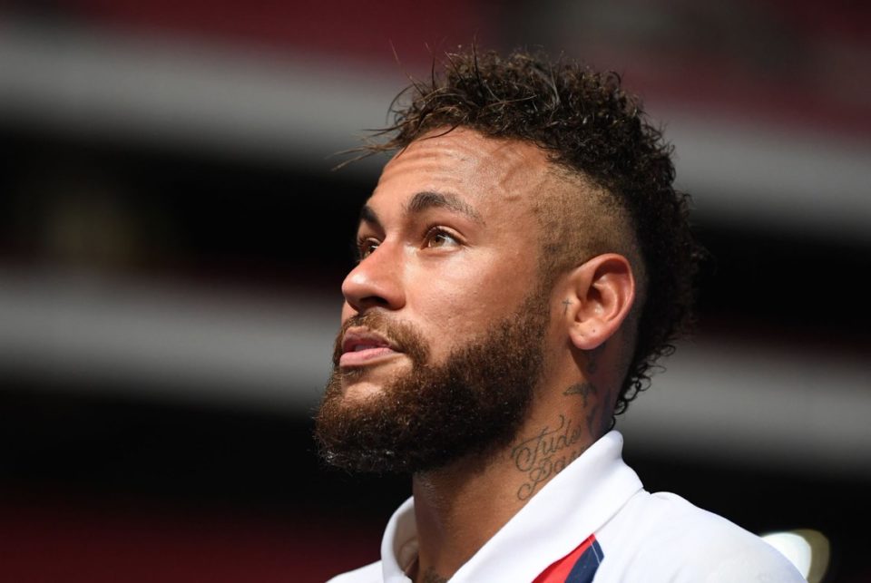Funcionária da Nike acusa Neymar de agressão sexual