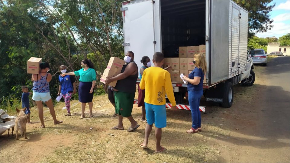 Fundo Social entrega cestas da Campanha ‘Doe! A Fome Não Espera’