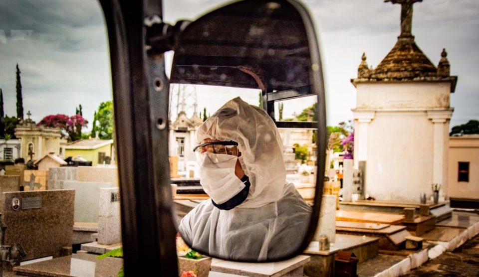 Com 168 mortes, abril é o mês mais letal da pandemia