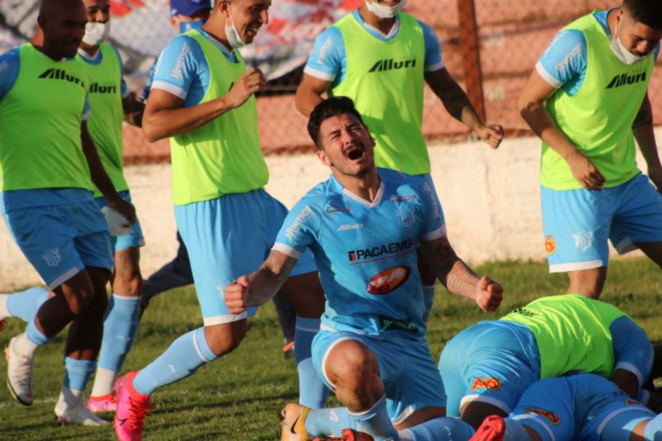 MAC derrota o Linense e fica com uma vaga na próxima fase