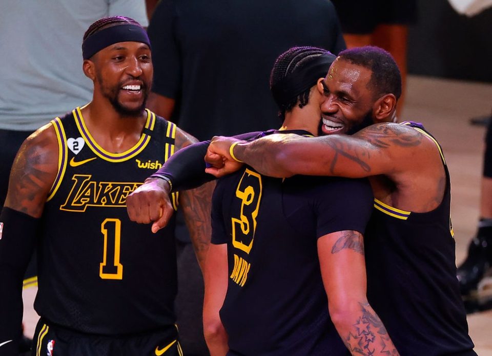 Los Angeles Lakers vencem Nuggets em boa atuação de Davis