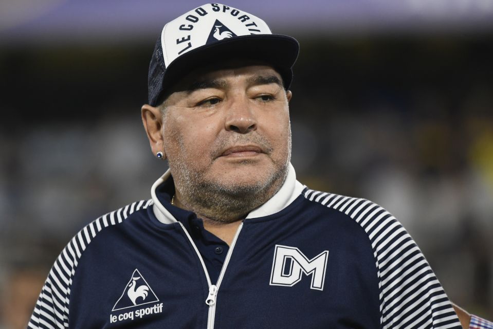 Relatório diz que Maradona morreu ‘abandonado à própria sorte’