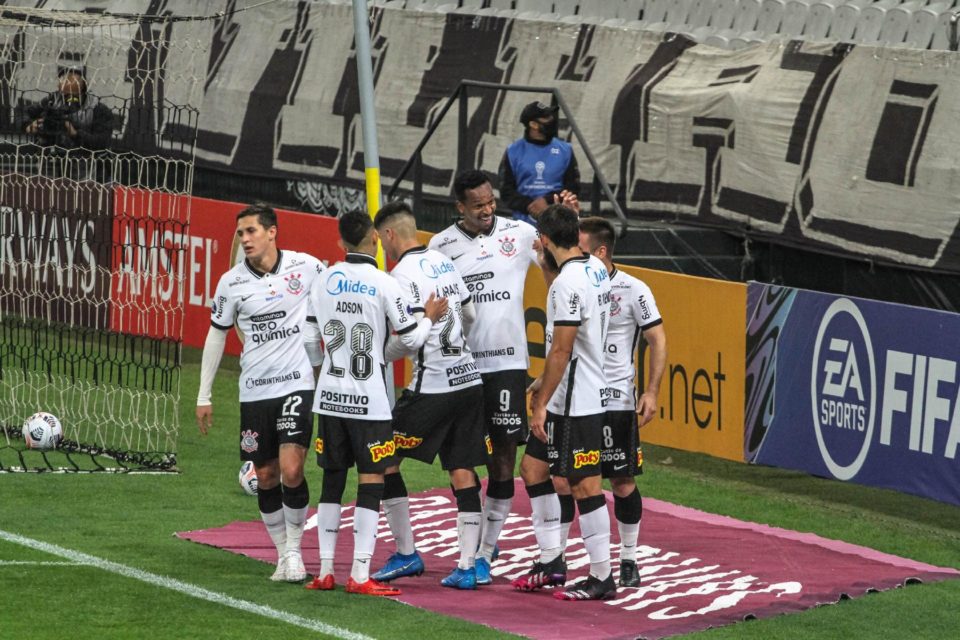 Corinthians se despede da Sul-Americana com goleada