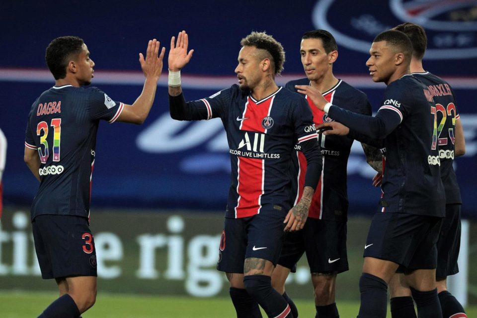 Com gol de Neymar, PSG goleia Reims por por 4 a 0