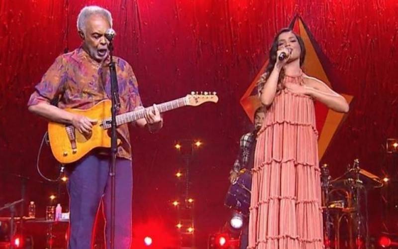 Gilberto Gil e Juliette cantam juntos e se emocionam em live