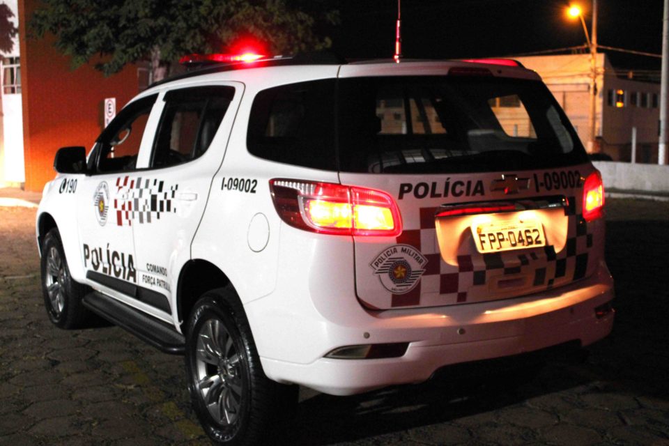 Posto é assaltado na zona Oeste por homem armado