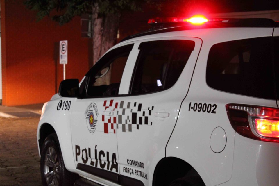 Zelador é preso com arma após agredir ex-cunhada