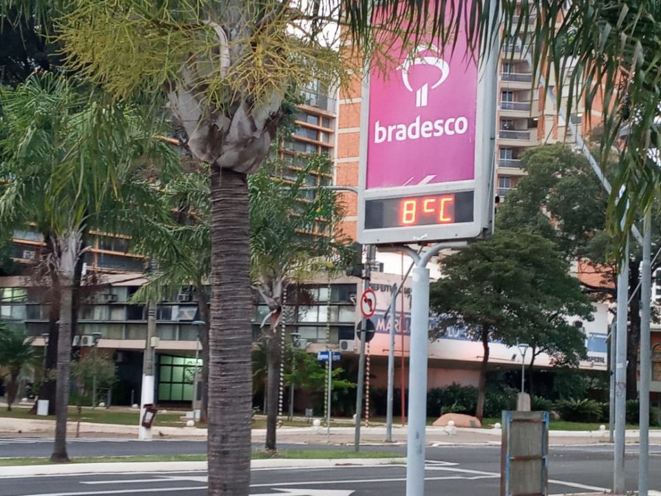 Massa de ar frio chega e traz queda brusca na temperatura