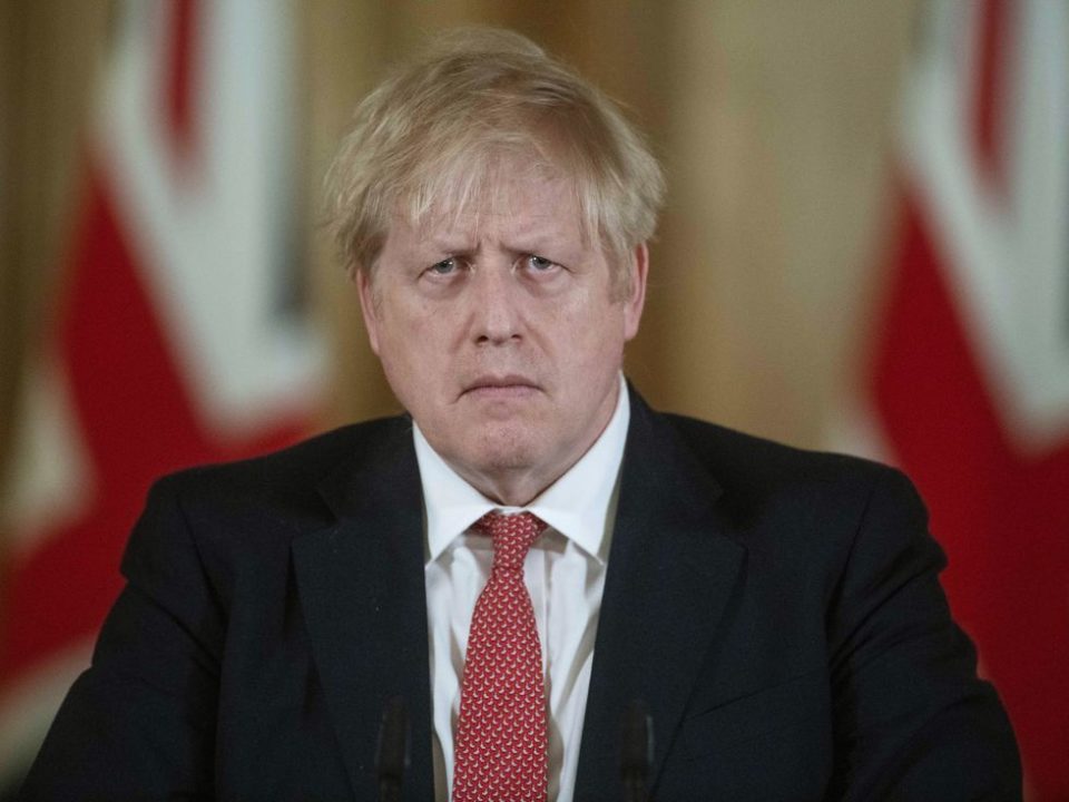 Boris Johnson pedirá que todo o planeta seja vacinado até o fim de 2022