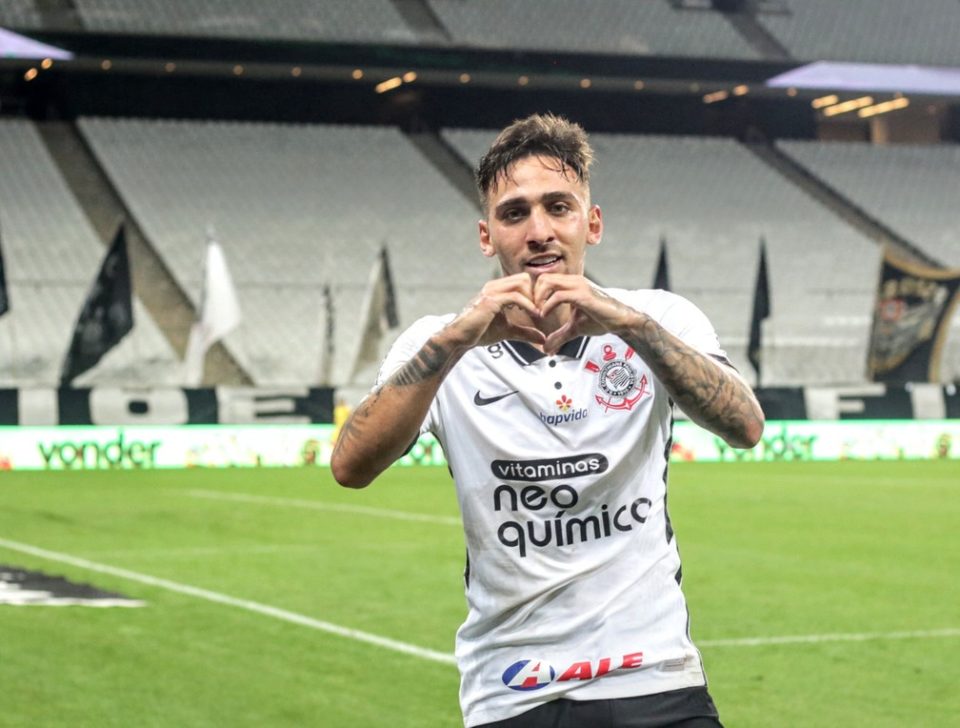 Corinthians aposta em Gustavo Mosquito como atacante