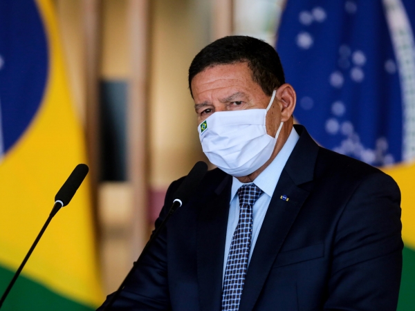 Mourão: maior erro do governo foi falta de orientação sobre covid