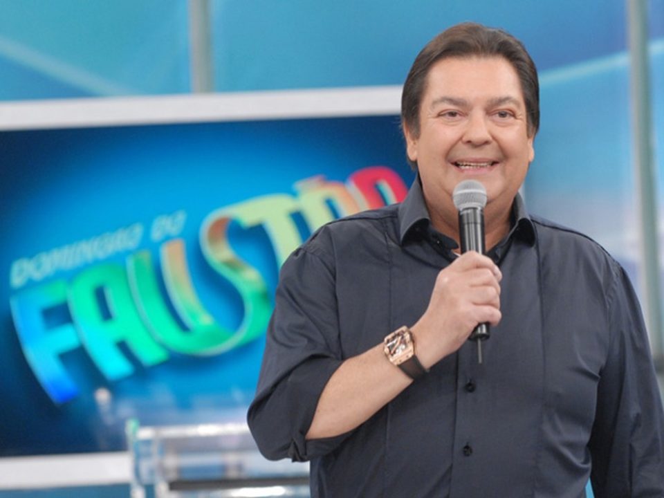 Boninho diz que Faustão passa bem após ser internado