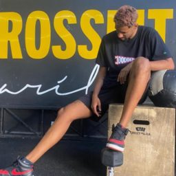 Campeão do NBB realiza preparação física na CrossFit Marília