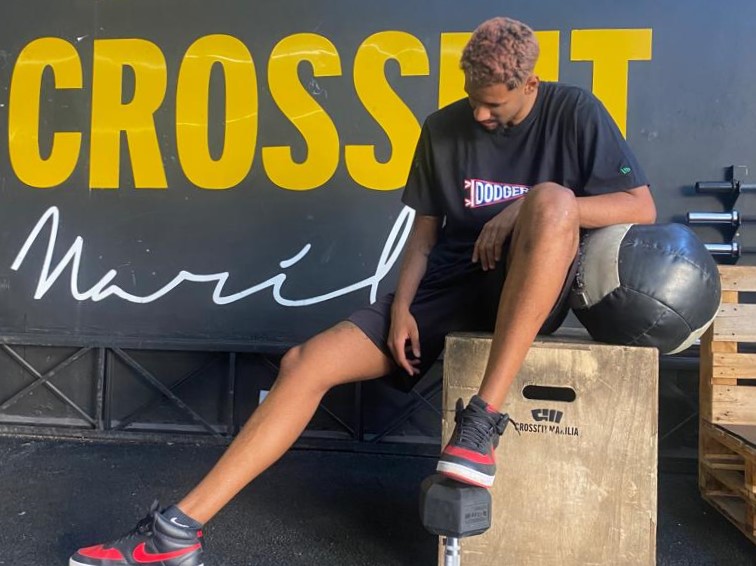 Campeão do NBB realiza preparação física na CrossFit Marília