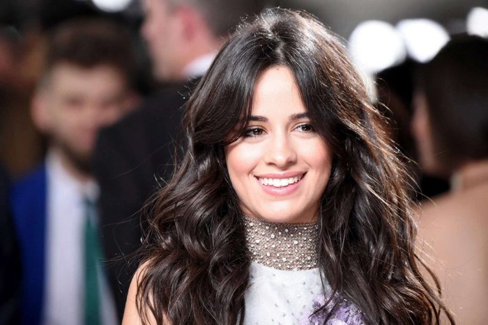 Camila Cabello anuncia novo single para sexta-feira