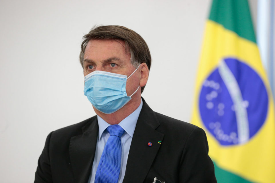 ‘Não posso garantir’ candidatura à reeleição, diz Bolsonaro