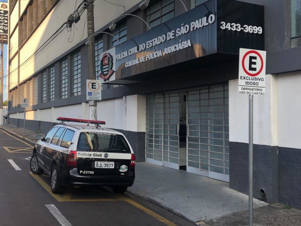 Agente não aceita término e ameaça ex-namorada