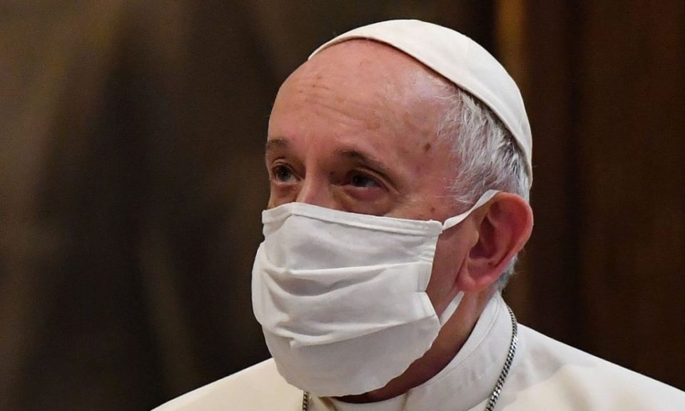 Papa expressa alegria por títulos de Argentina e Itália