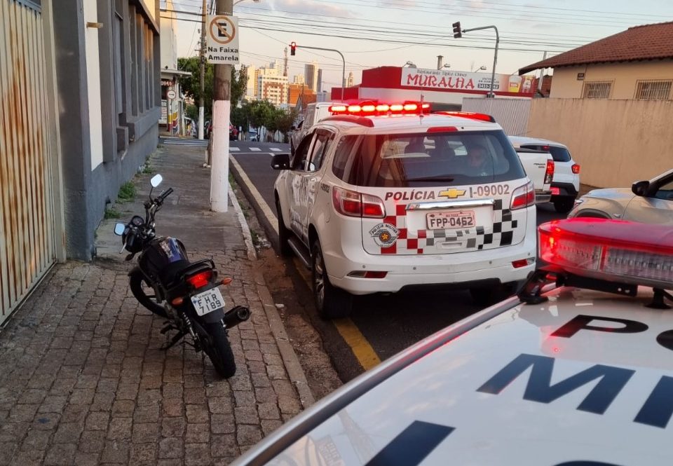 Homem é preso após furtar moto na zona Sul