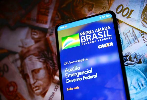 Governo prorroga auxílio emergencial por três meses