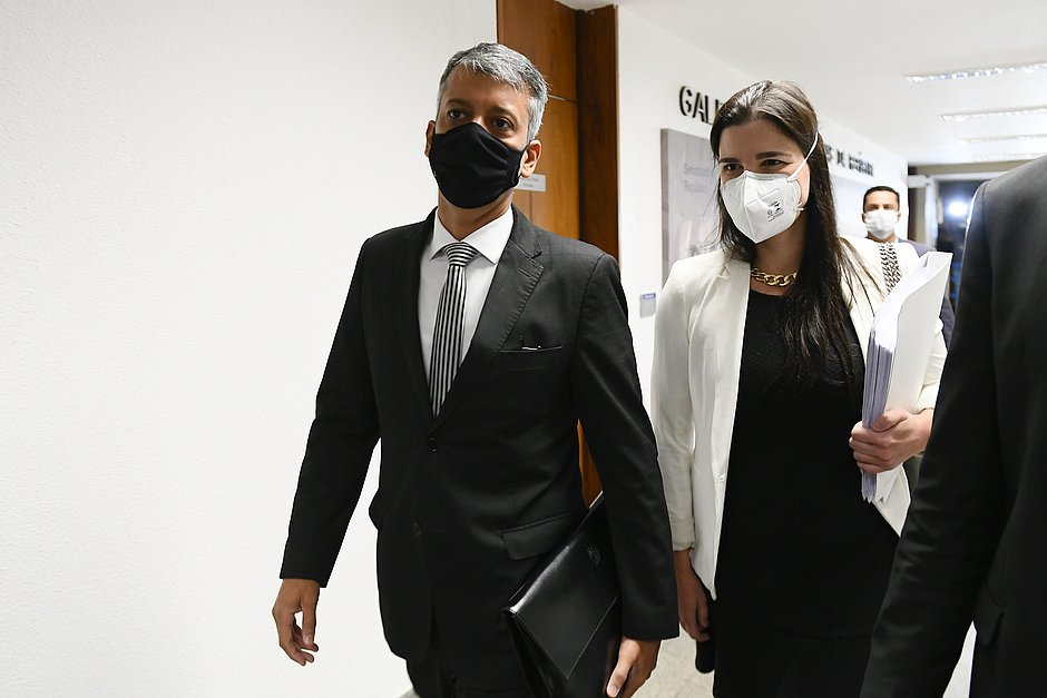 Ex-diretor da Saúde preso por Omar Aziz paga fiança e é solto