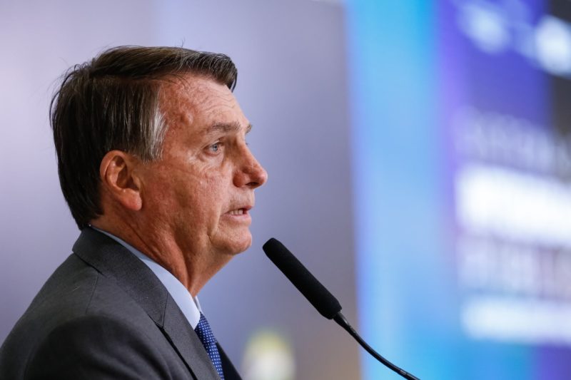 Bolsonaro diz que quer realizar eleições no próximo ano