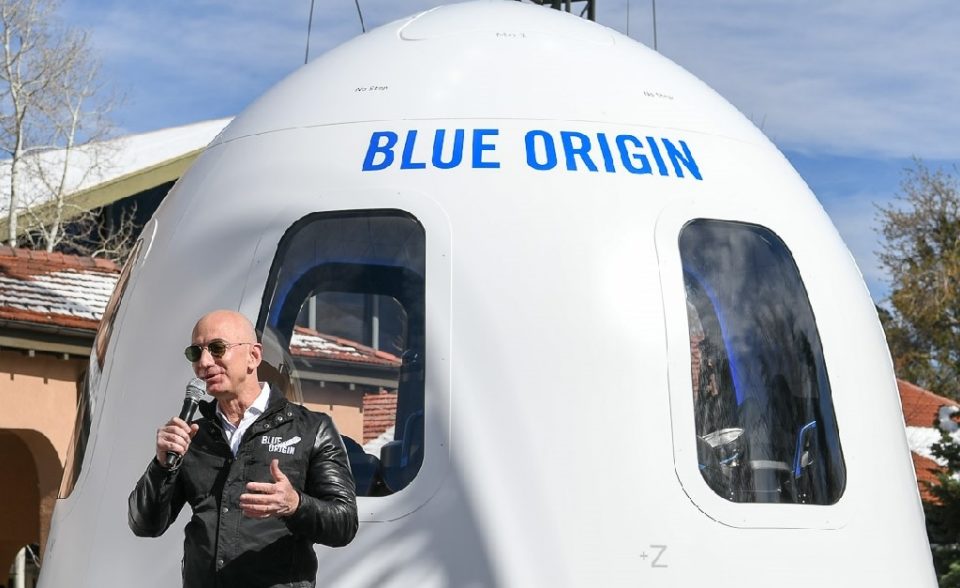 Jeff Bezos enfrenta críticas por funcionários da Amazon