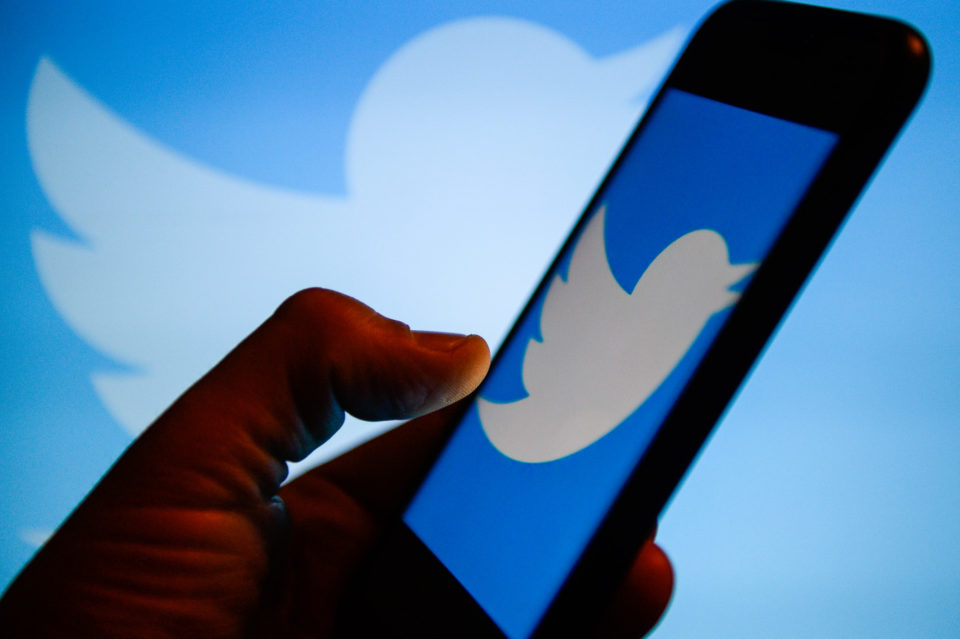 Twitter testa botão de ‘descurtir’ para organizar tuítes