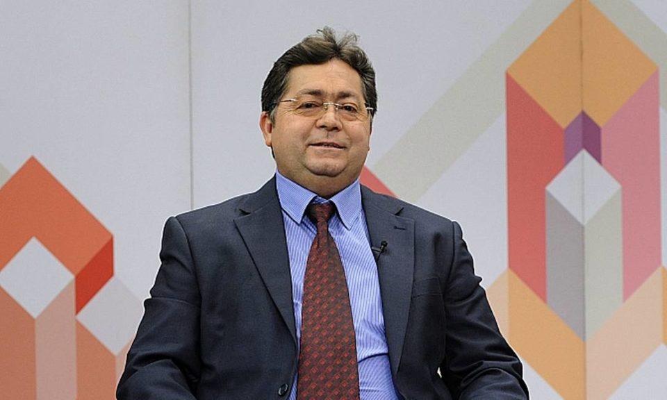 Governo exonera Lauricio Monteiro Cruz, diretor da Saúde