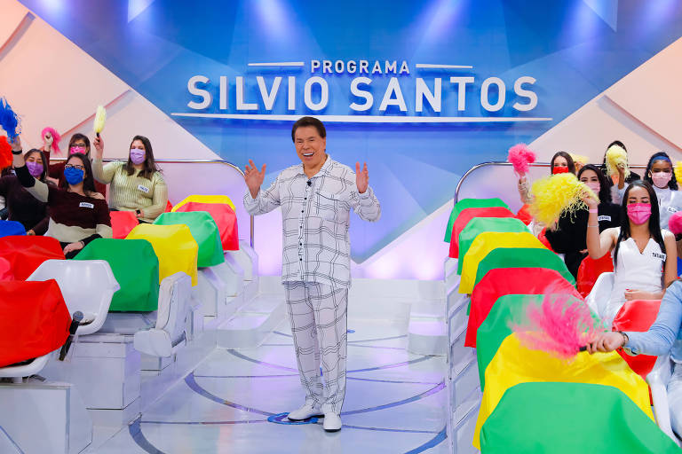 Silvio Santos recebe alta e deixa Hospital em São Paulo