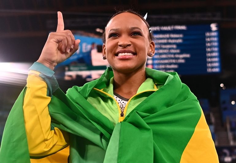 Rebeca Andrade vai ser a porta-bandeira do Brasil