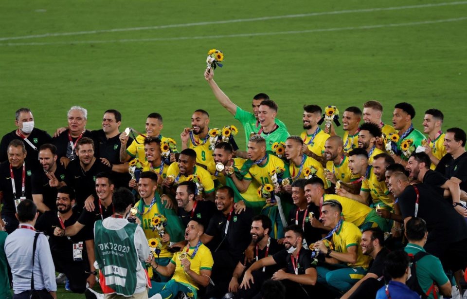 Seleção chega ao bi olímpico após bater Espanha na prorrogação