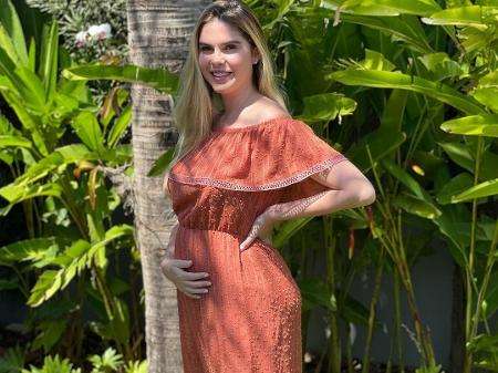 Grávida de gêmeos, Bárbara Evans perde um dos bebês