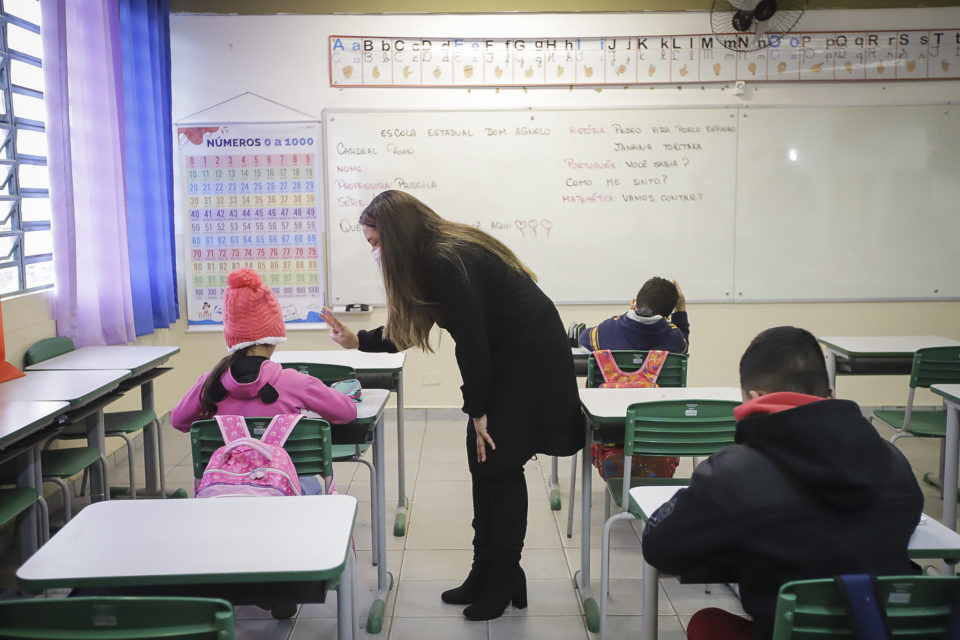 Escolas apostam em reforço, mas pais veem prejuízos com a pandemia