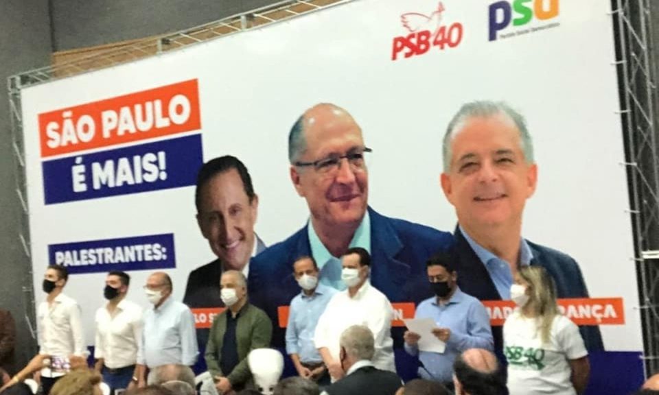 Alckmin é pivô em ato para selar aliança visando eleições