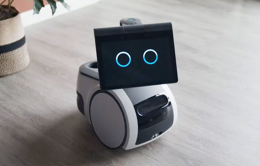 Alexa virou robô, ganhou rosto e agora pode andar pela casa
