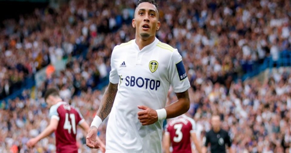 Raphinha driblou preconceito e falta de dinheiro