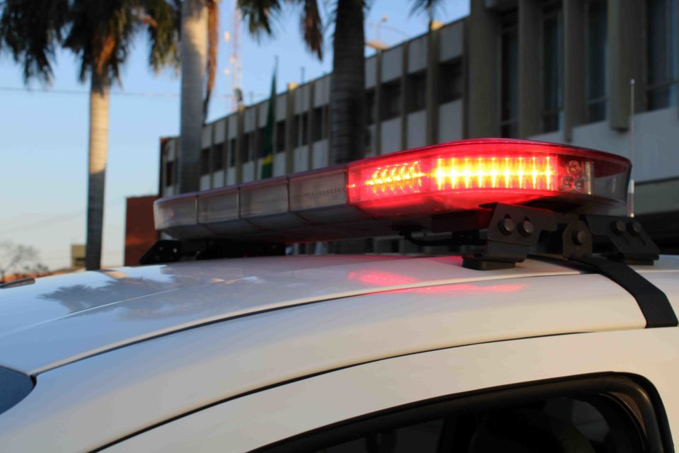 Criminoso furta fiação de agência bancária na área central