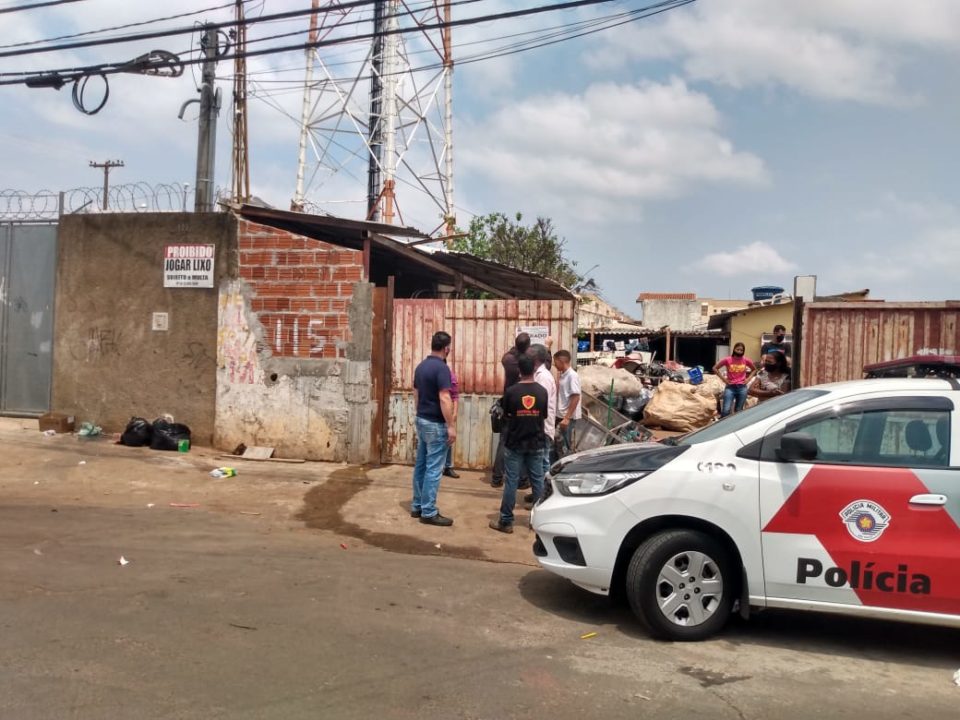 Dono de ferro velho é preso por receptação no Monte Castelo
