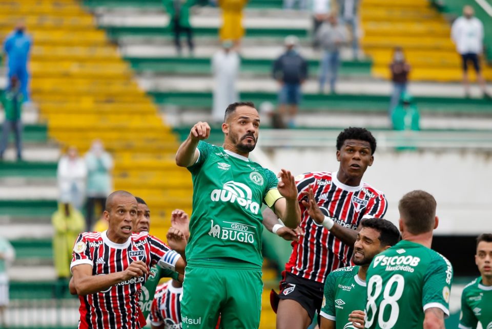 São Paulo desperdiça chances e empata com a Chapecoense