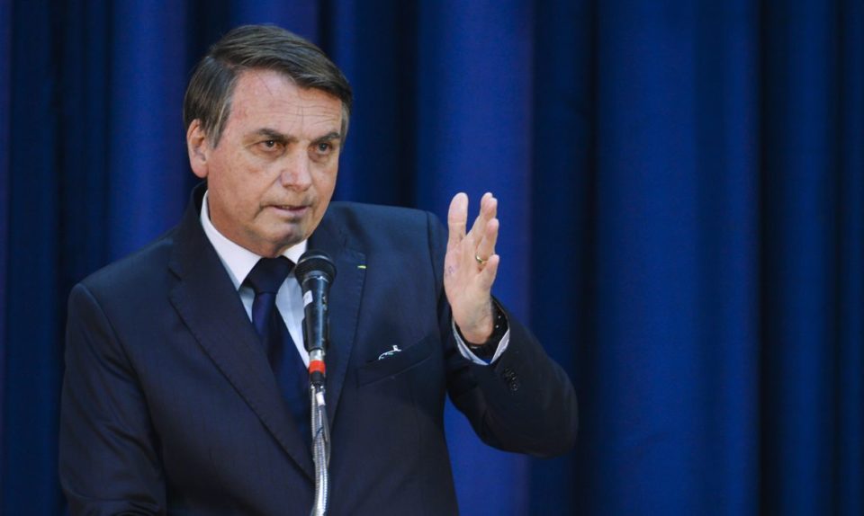 Bolsonaro defende flexibilização de normas trabalhistas