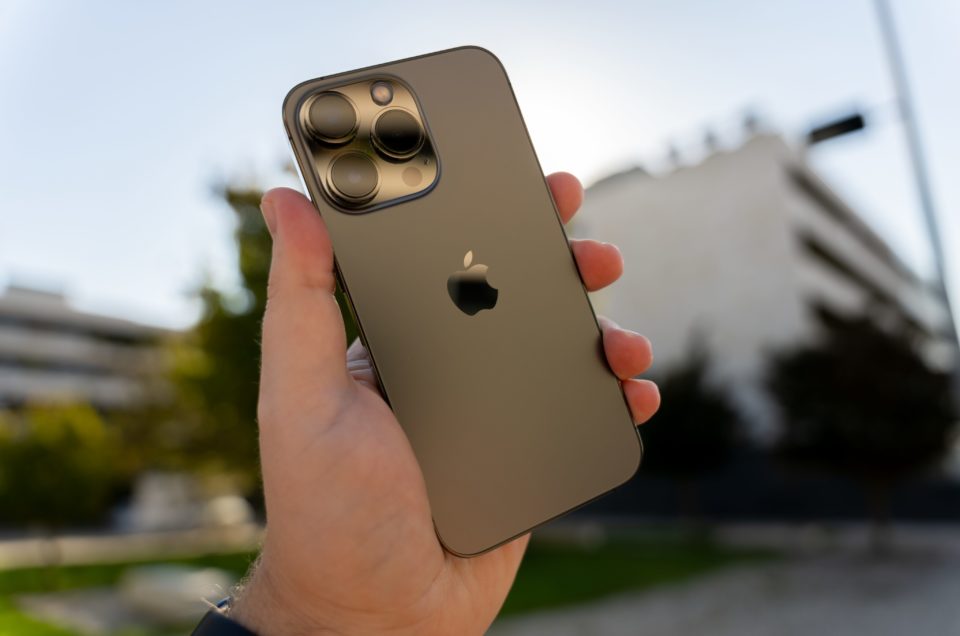 iPhone 13 Pro Max foca em detalhes e cobra R$ 15,5 mil por isso